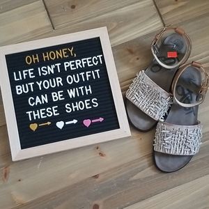 Cushioned grey sandals